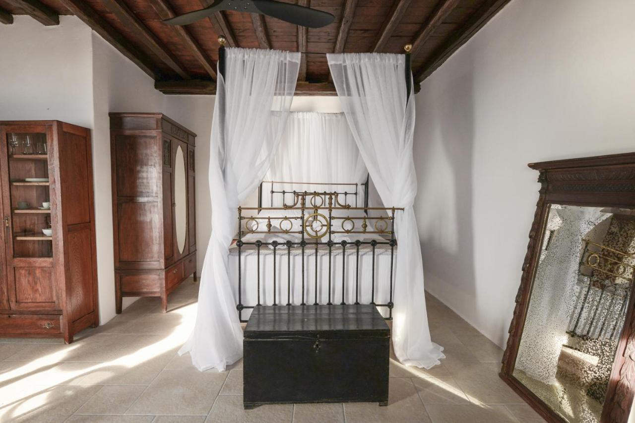 Castrum Traditional Sunset Suites Plaka  Exterior foto