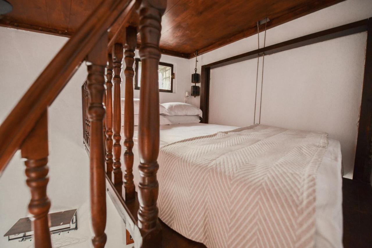 Castrum Traditional Sunset Suites Plaka  Exterior foto